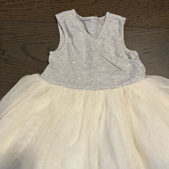 Old navy baby tutu dress 6-12M NWT - Picture 2 of 5